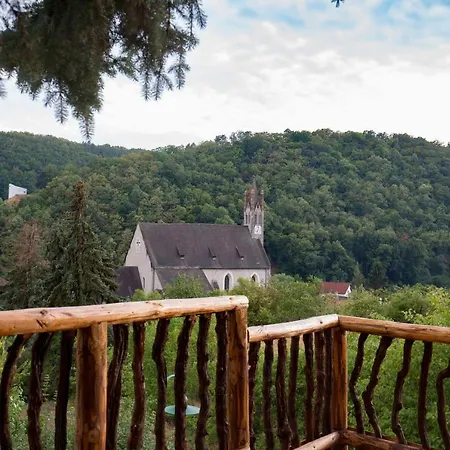 Baumhaus 度假居 Imbach